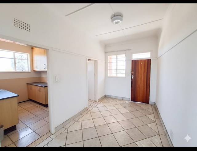 1 BEDROOM APARTMENT FOR SALE IN PRIMROSE